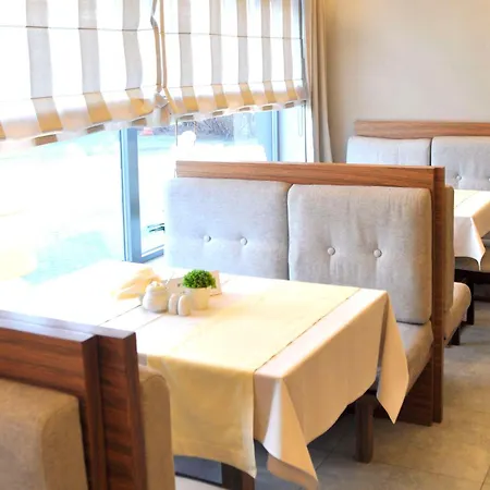 Hotel Ibis Styles Warszawa West 3*