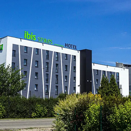 Ibis Styles Warszawa West מלון Mory