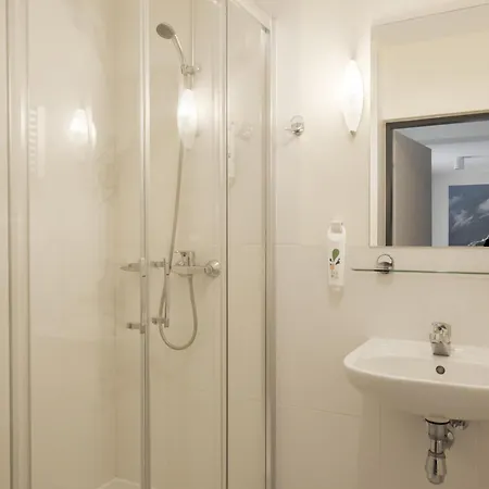 Hotel Ibis Styles Warszawa West 3*