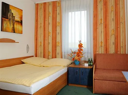 Ibis Styles Warszawa West 3* Mory